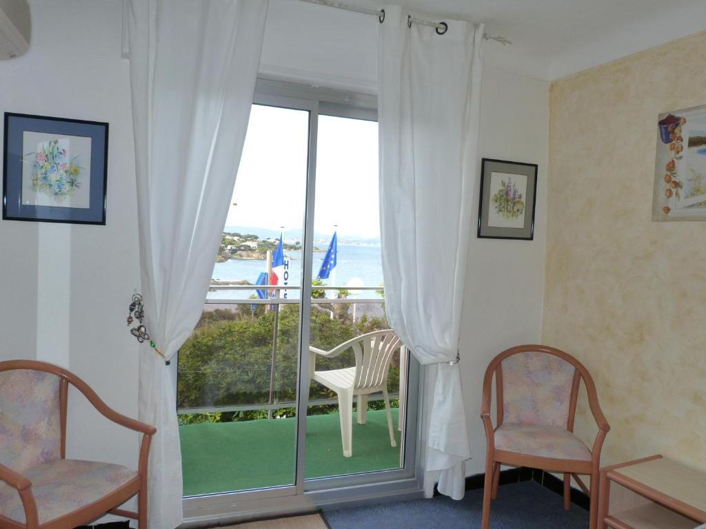 Hotel La Caravelle Fréjus Zimmer foto